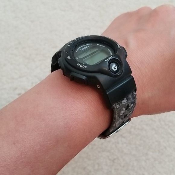 Casio black Baby G watch - leopard print strap - Picture 6 of 9